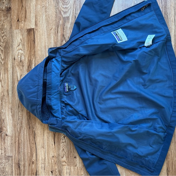 Patagonia Blue tres 3 in 1 boys coat Weather-Resistant Design - Picture 5 of 10